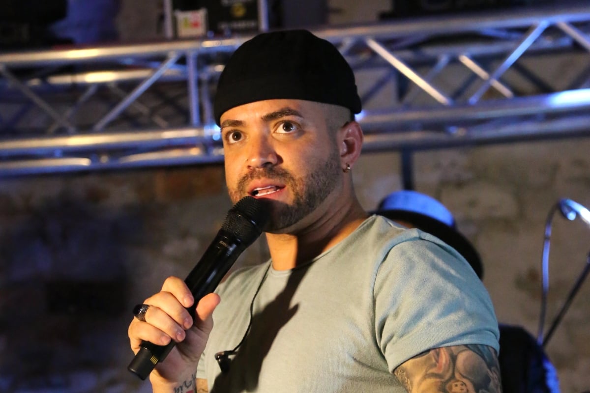 The singer &#8216;Nacho&#8217; is called ridiculous after announcing the birth of his sixth daughter