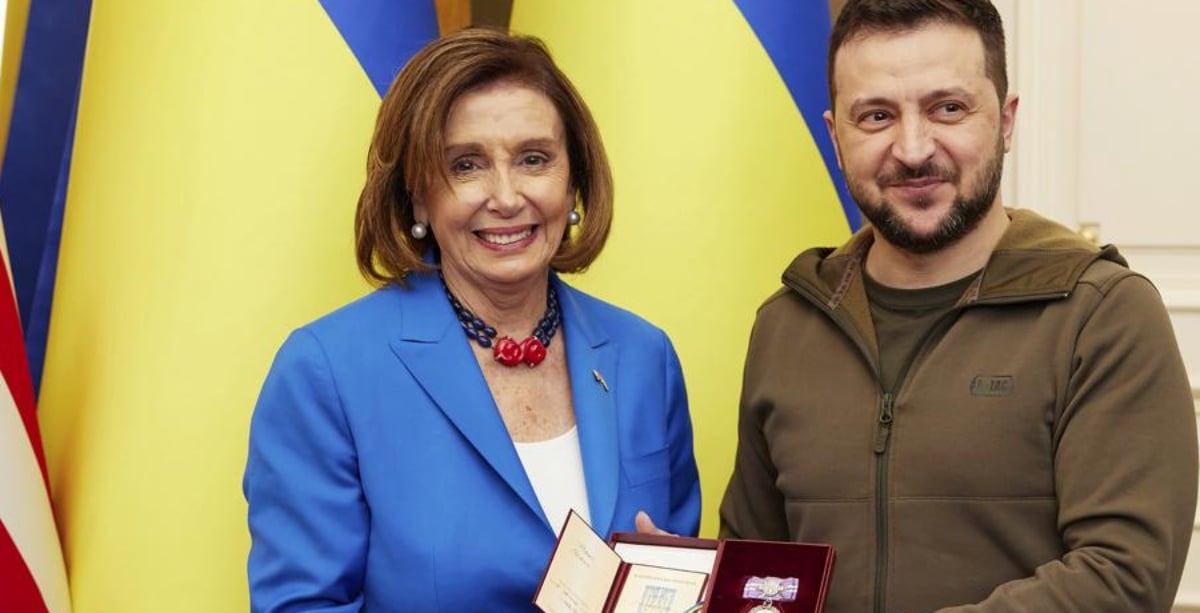 Nancy Pelosi visita Kiev y se reúne con Volodymyr Zelenskyy