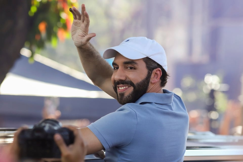 Bukele comparte vídeos de salvadoreños votando desde distintos puntos de Estados Unidos
