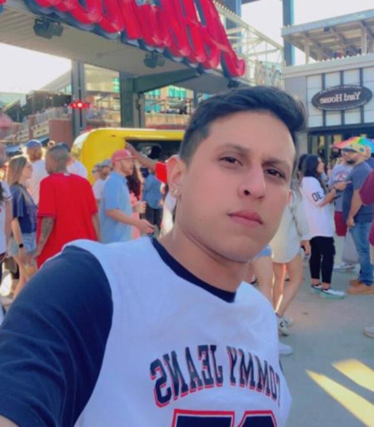 Padre de inmigrante pide justicia: “A mi hijo lo mataron vilmente a balazos”