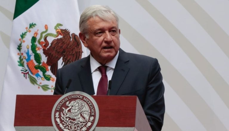 AMLO enfurece por medidas de ley contra migrantes y lanza advertencia a gobernadores de EEUU
