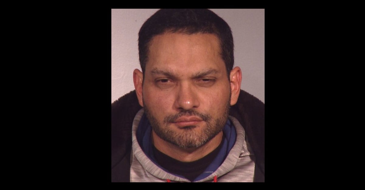 Osvaldo Díaz fue acusado de manera formal del asesinato de su madre a la que casi decapitó a machetazos en Nueva York.