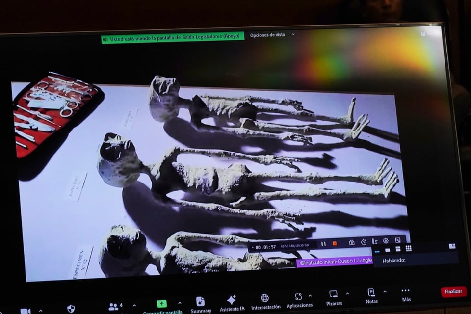 El Congreso de México discute la autenticidad de supuestos cuerpos extraterrestres featured image