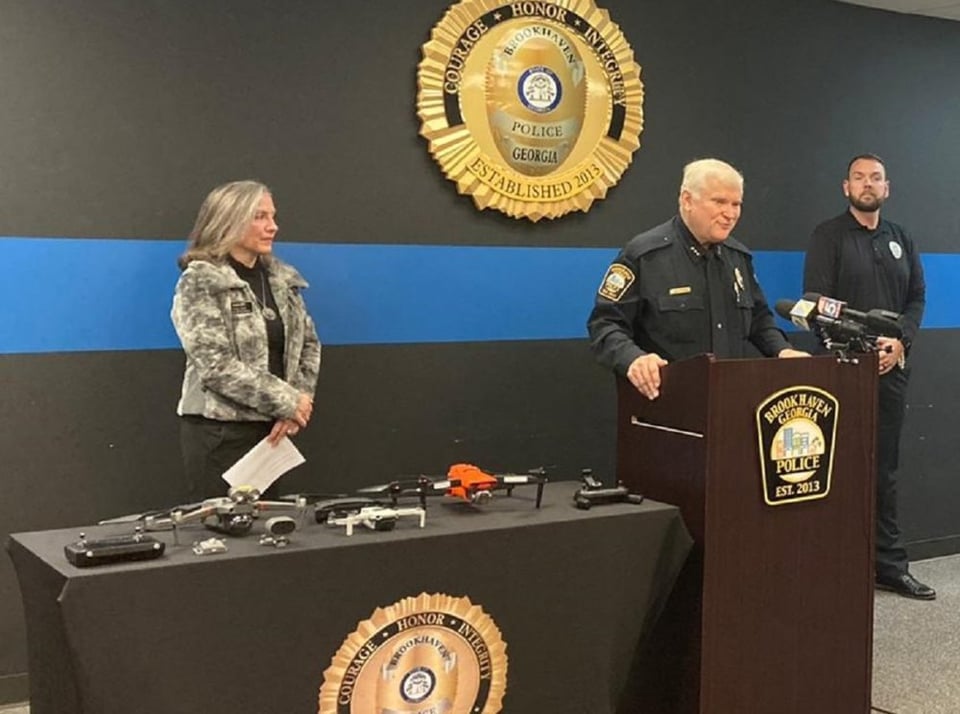 Policía de Brookhaven usa drones en servicios de emergencia