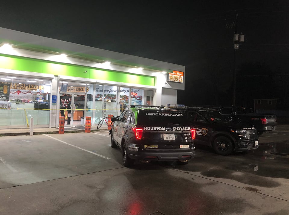 Reportan un tiroteo afuera de la tienda de conveniencia