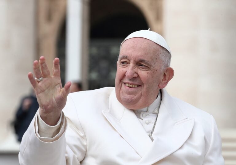 Mala noticia del Papa Francisco tras su operación; no impartirá bendición dominical