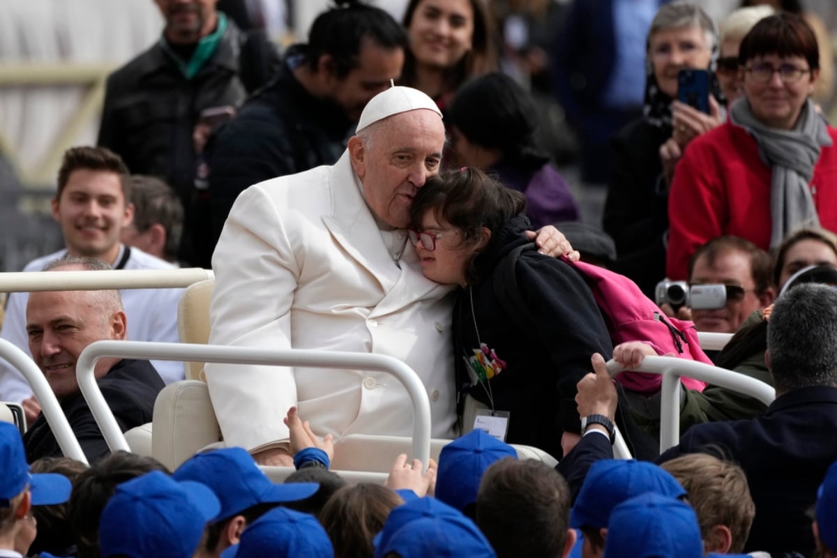 El papa Francisco fue hospitalizado nuevamente
