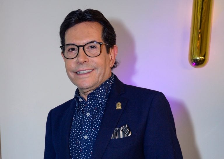 Pepillo Origel preocupa al aparecer hospitalizado