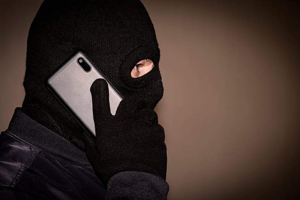 Peruano se declara culpable de fraude millonario: Extorsionaba hispanos en EE.UU.