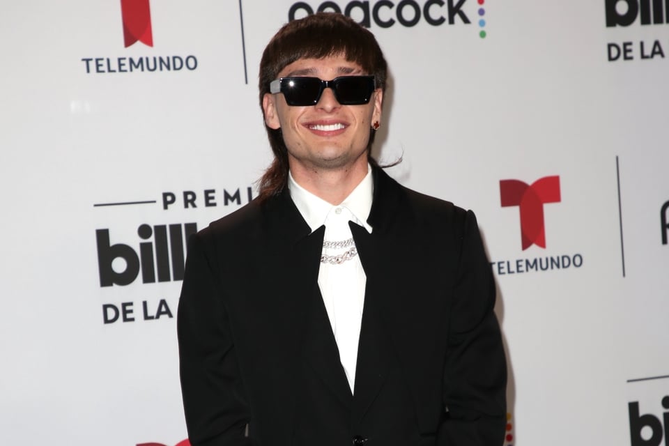 Lucerito Mijares sobre Peso Pluma, Cantante mexicano, Cirque du Solei: Corteo, Entrevista, Corazón roto