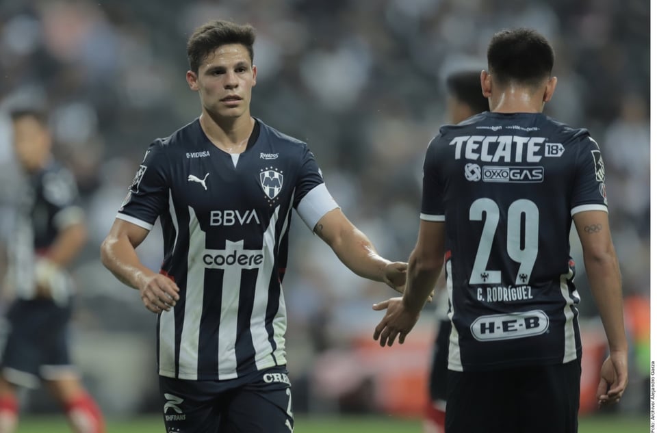 Aficionados de Rayados protagonizan pelea en Bar Emiratí