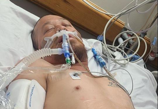 El vecino intentó obligar a la familia a mover el auto