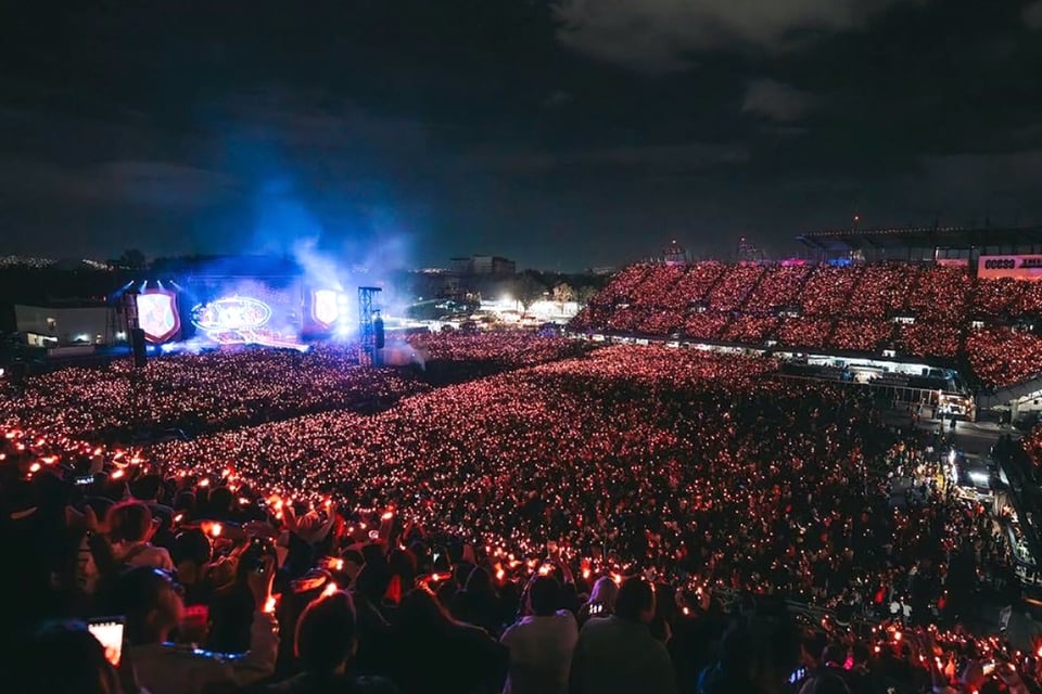 documentary, concert, VIX, Azteca Stadium, MundoNOW