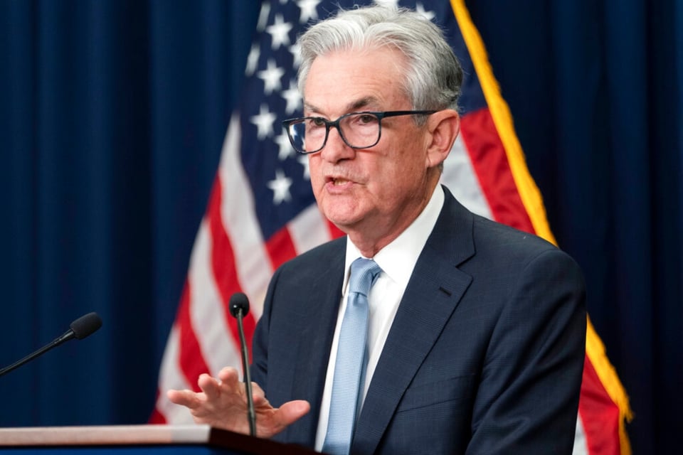 Powell Anuncia Recorte de Tipos de interés en Septiembre featured image