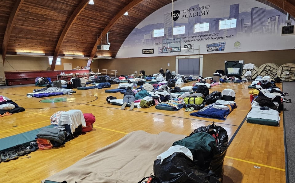  Denver, mayor, Mike Johnston, closure, shelters, MundoNow