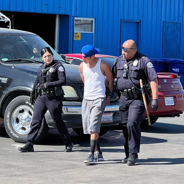 Crónica: Policía arresta a hispano que le gustaba jugar con fuego