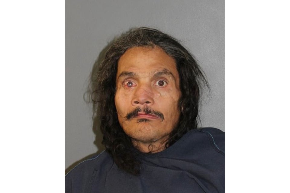 Hispano se apodera de $100.000 en un violento robo a mano armada featured image