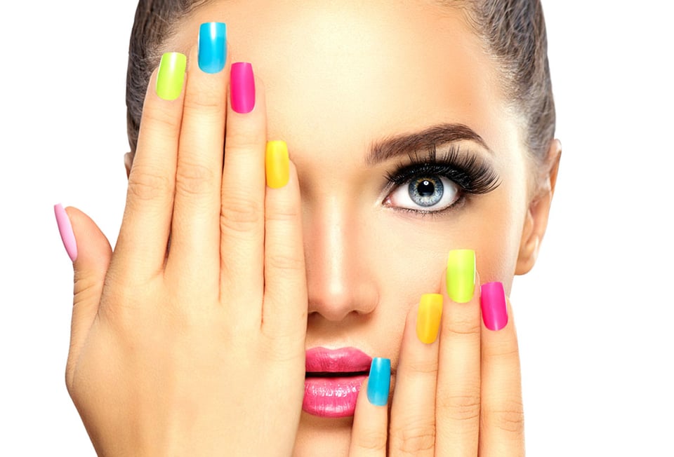 painted nails, colored polish, woman with painted nails, Music, MundoNOW