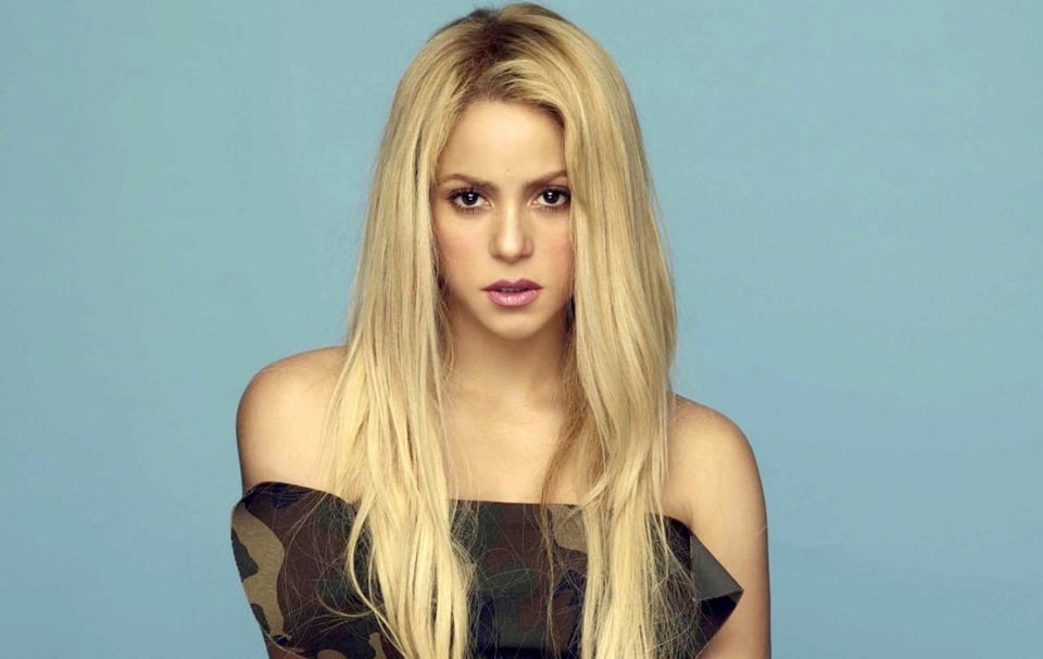 Supuesta novia de Piqué rompe el silencio en medio de la controversia con Shakira