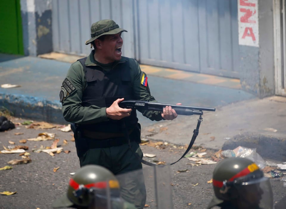 Operativos militares en Venezuela dejan varios muertos
