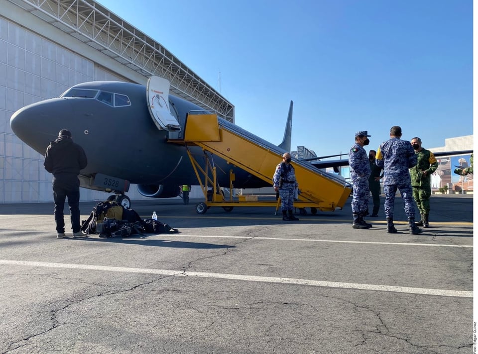 AMLO envía avión a Ucrania en medio de la guerra, ¿Qué hará con los mexicanos?