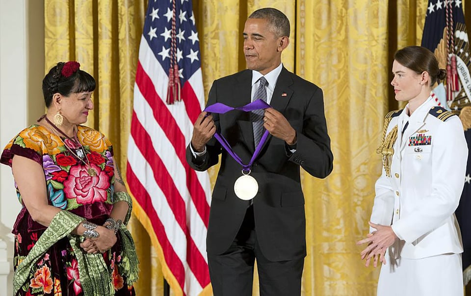 Presidente Obama, Casa Blanca, Sandra Cisneros, premio, autora