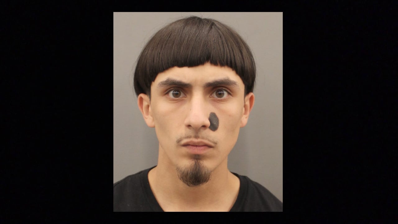Christopher Santos fue detenido en Houston, Texas, y acusado del asesinato a balazos de Francisco Arizu Estrada tras un choque de autos.