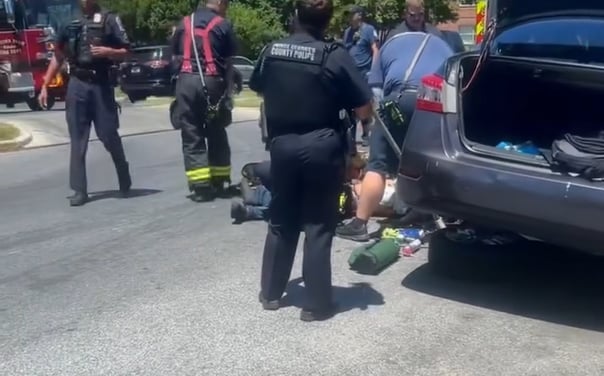 Muerte reparando auto, Santos Benjamín Joya Cruz,soporte vehículo falló, accidente mecánico, MundoNow