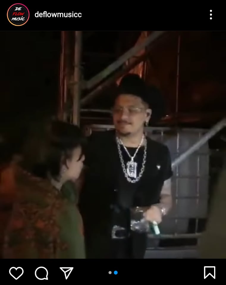 Cazzu Nodal protagonizan beso
