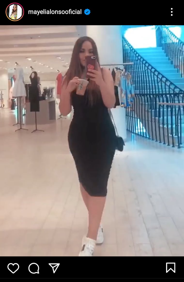 Vestidos ajustados Mayeli Alonso