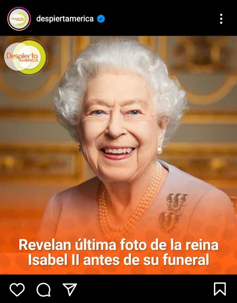 Aparece con una gran sonrisa la difunta monarca