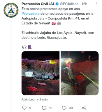 Autobús vuelca en autopista