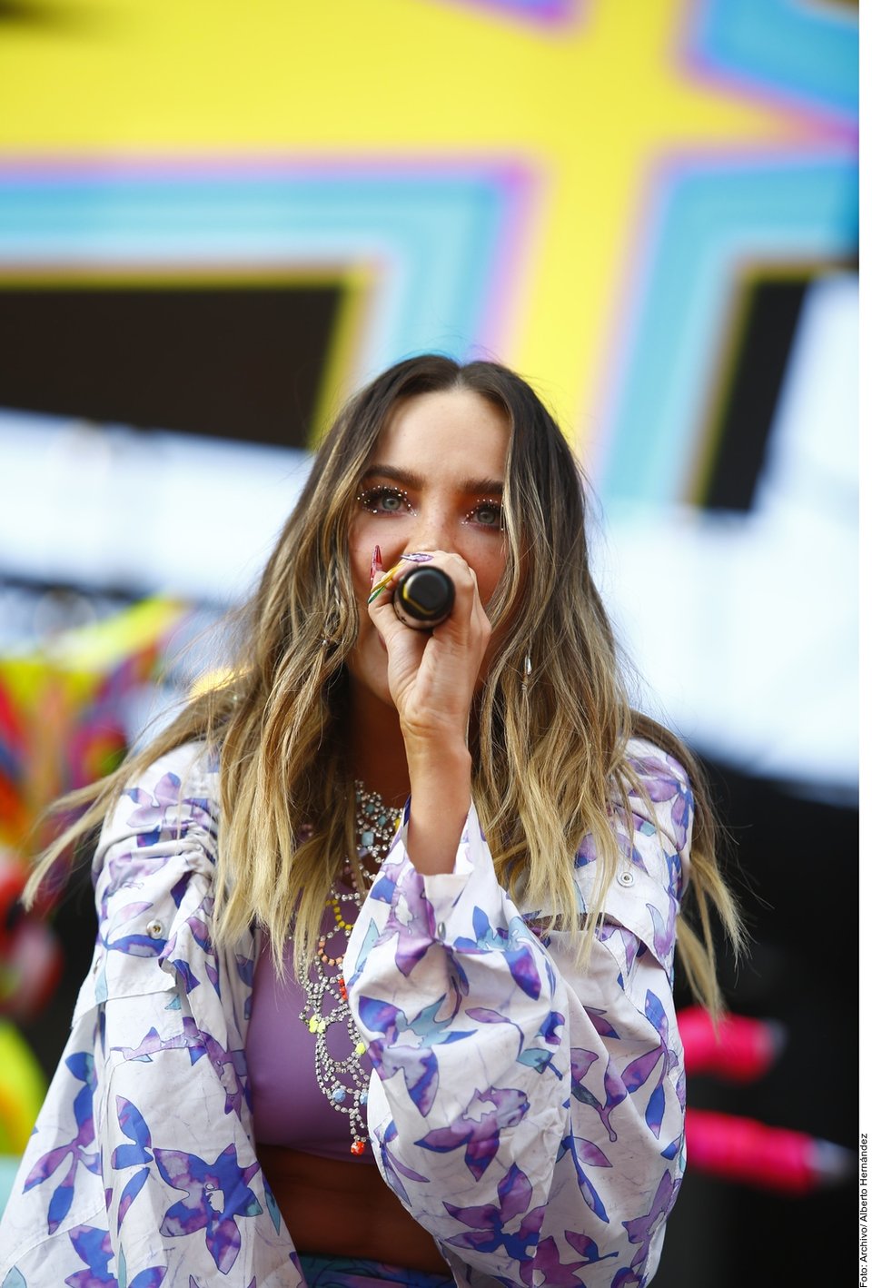 Belinda descuidó su carrera por culpa Nodal