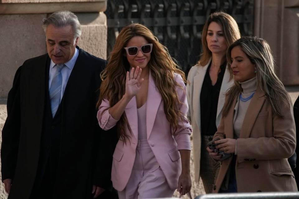 Shakira evita juicio fiscal y llega a acuerdo con autoridades de España
