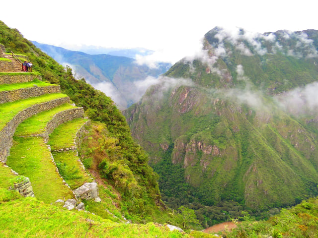 La Huella OVNI: The remnants of the Inca culture and Peru