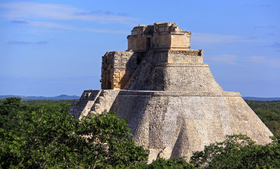 Mitos y Leyendas: El enano de Uxmal