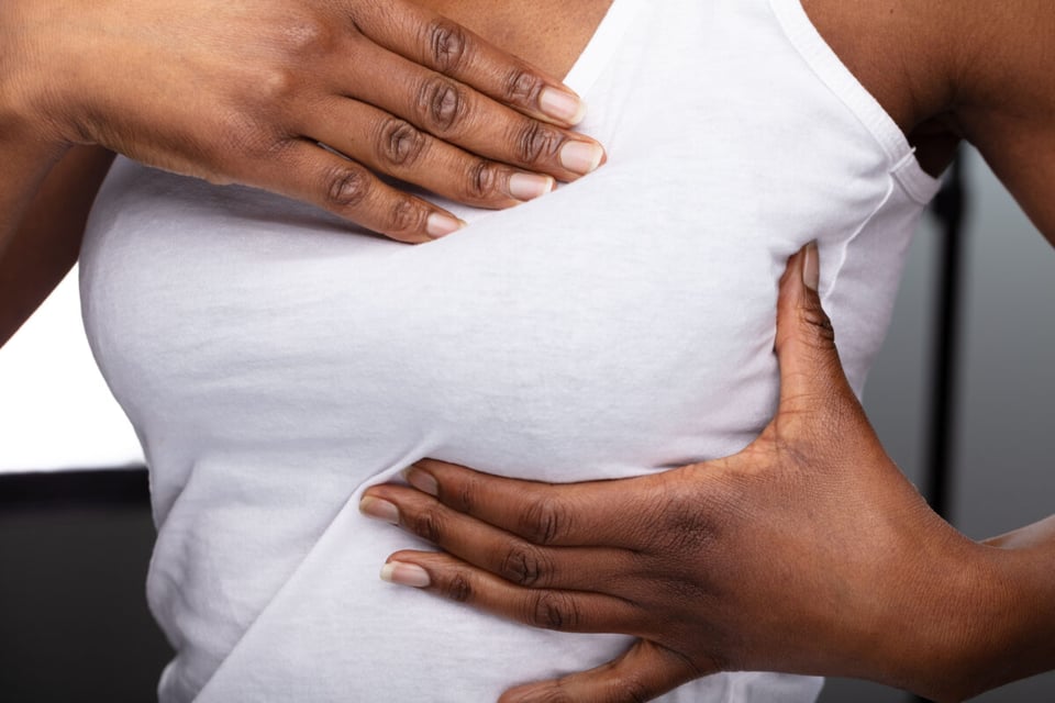 An example of a exam on the breast for the women