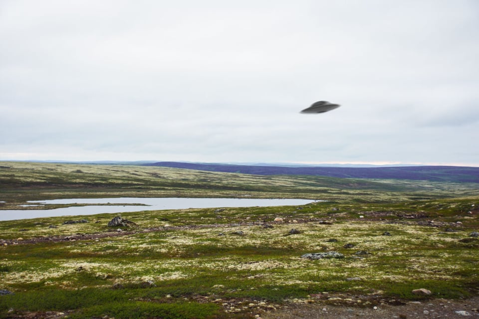 UFO, Field, Lake, Clouds, MundoNow