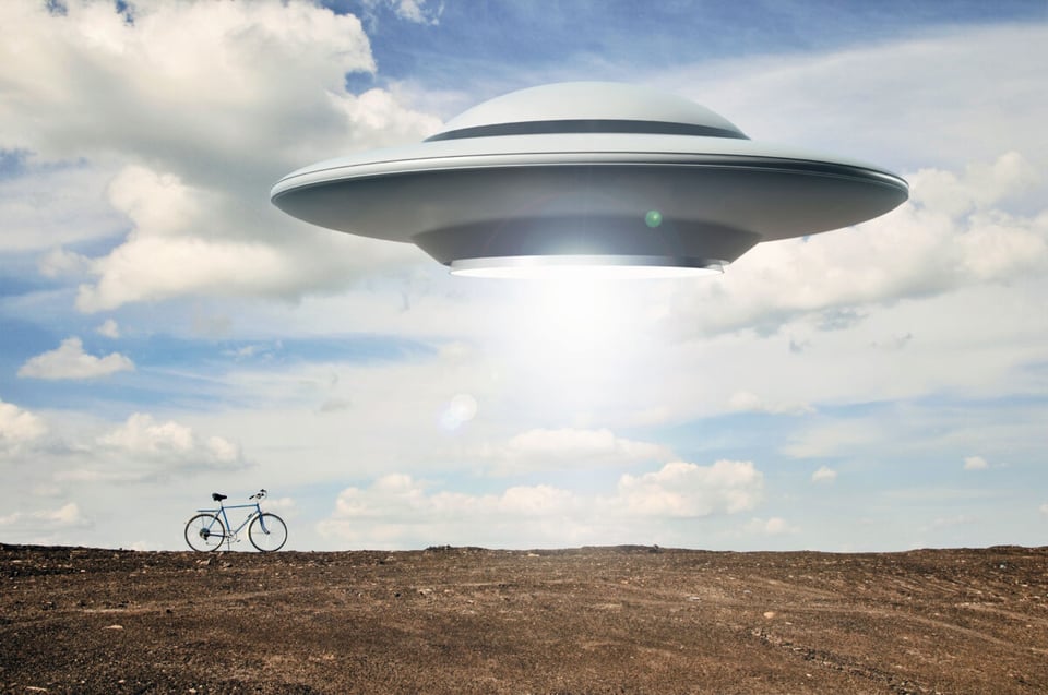 UFO, Bicycle, Field, Abduction of Juan Óscar Pérez, MundoNow