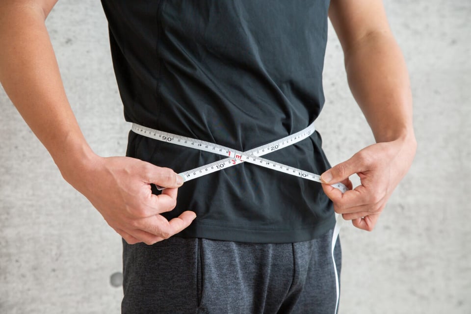 Man with measuring tape, Abdomen, Weight, MundoNow, Podcast