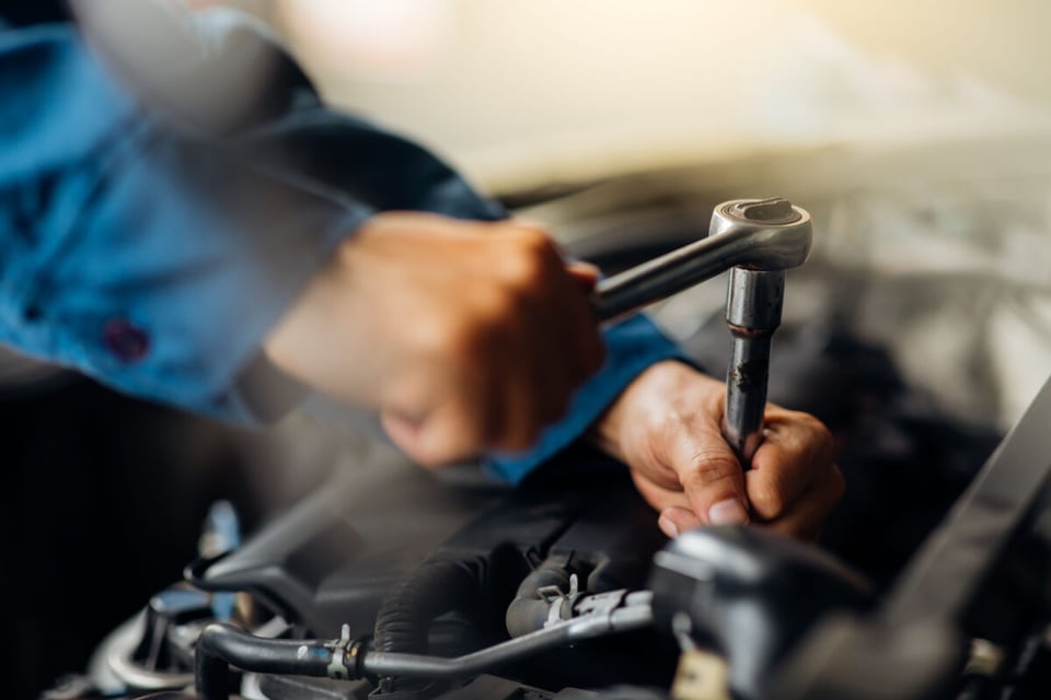 Employee, Key, Car, MundoNow, Podcast