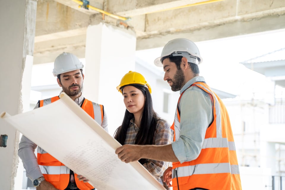 Woman, Workers, Construction, MundoNow, Podcast