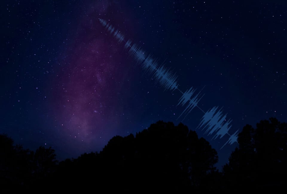 Señal de onda que viaja al espacio
