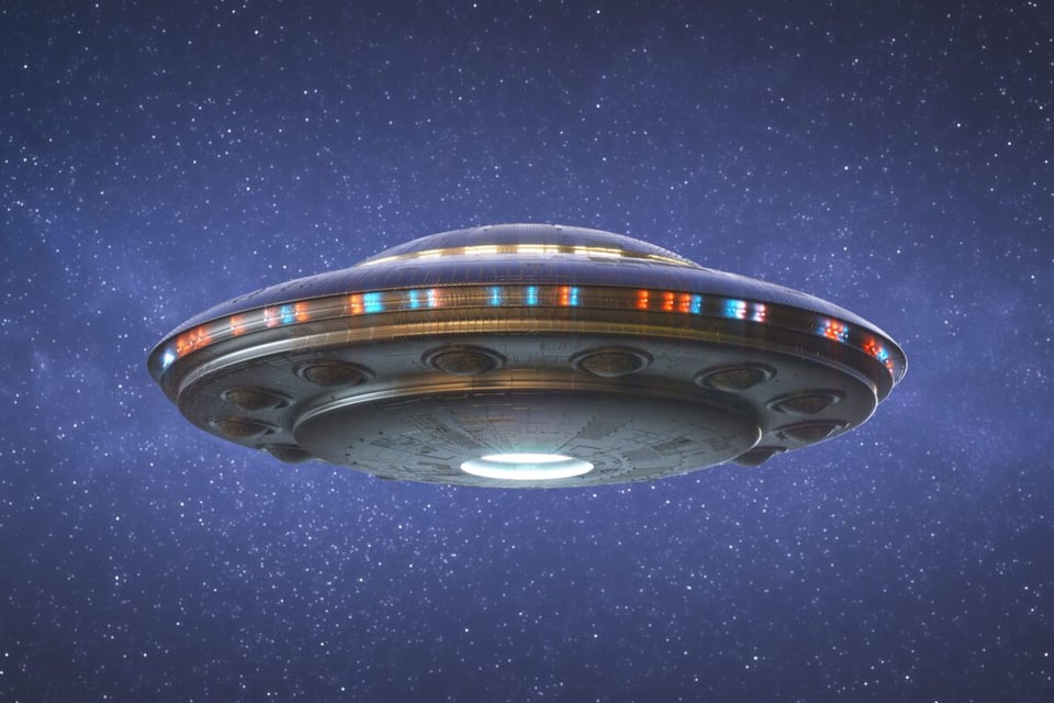 Spaceship, UFO, Aliens, MundoNow, Podcast