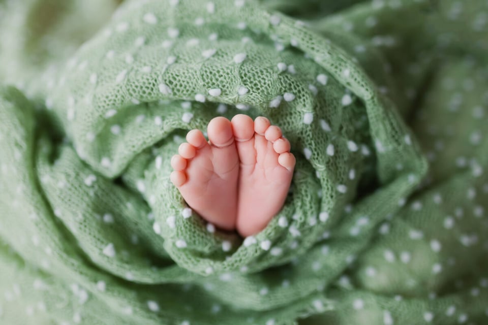 Baby Feet, Blanket, Offspring, MundoNow, Podcast