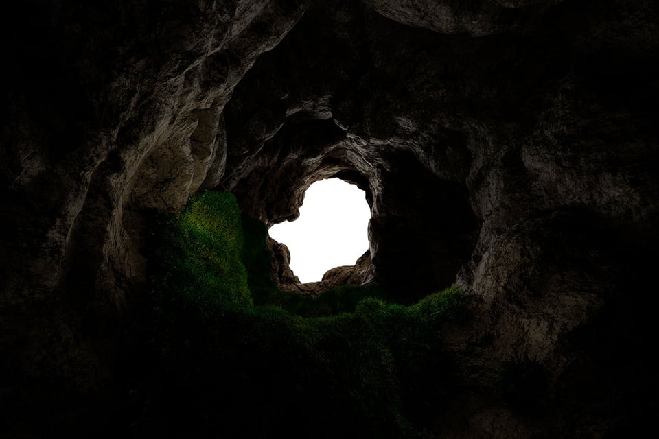 Cave, Hole, Rock, MundoNow, Podcast