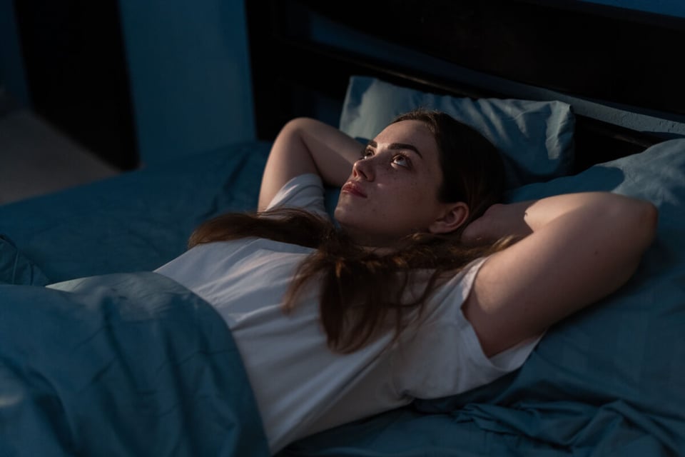 Insomnia, Woman, Darkness, MundoNow, Podcast