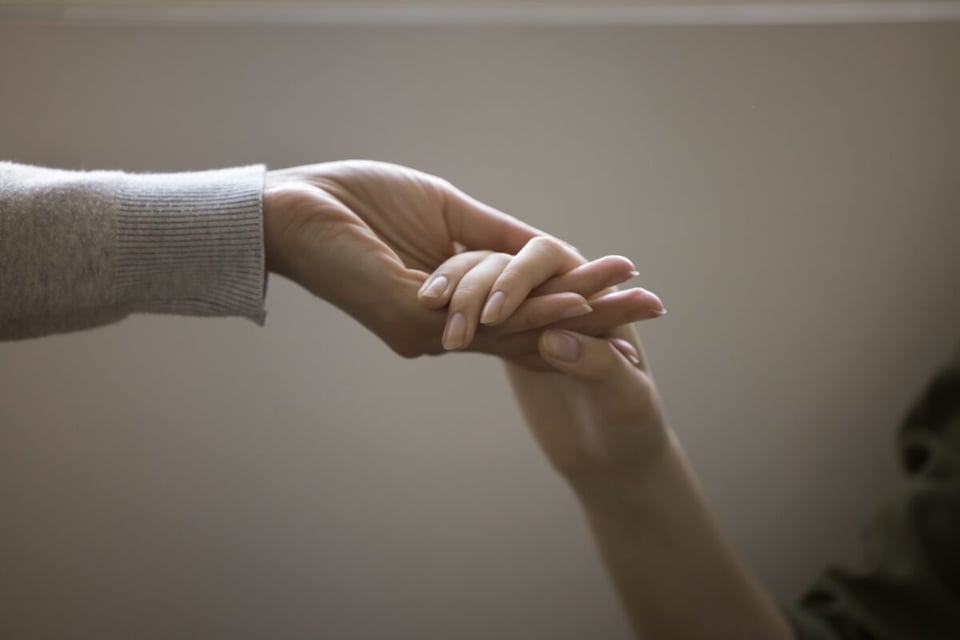 Help, Hands, Summary, MundoNow, Podcast