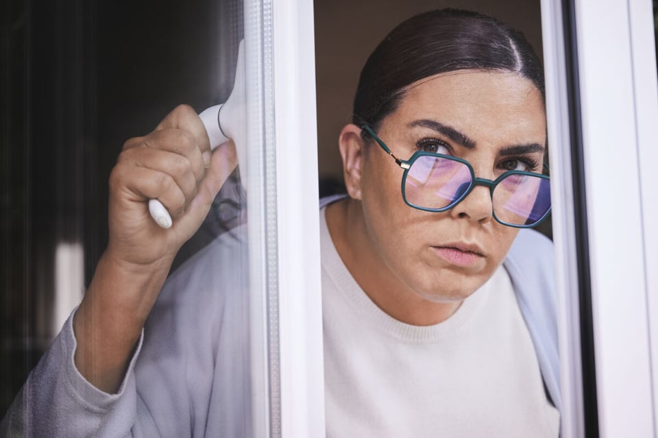 Ventana, Mujer, Suegra, MundoNow, Podcast