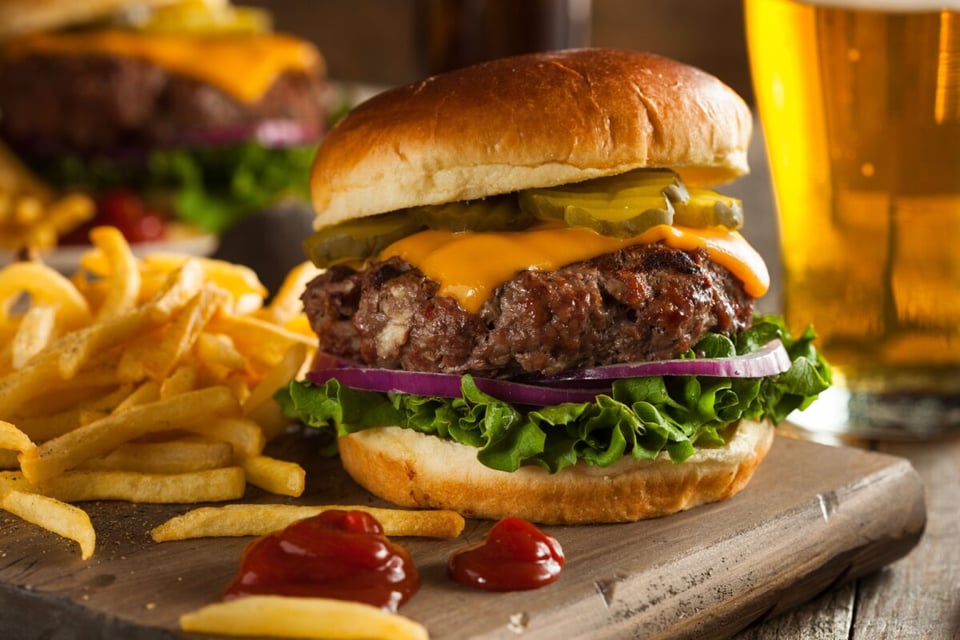 Hamburguesa, Papas, Chatarra, MundoNow, Podcast